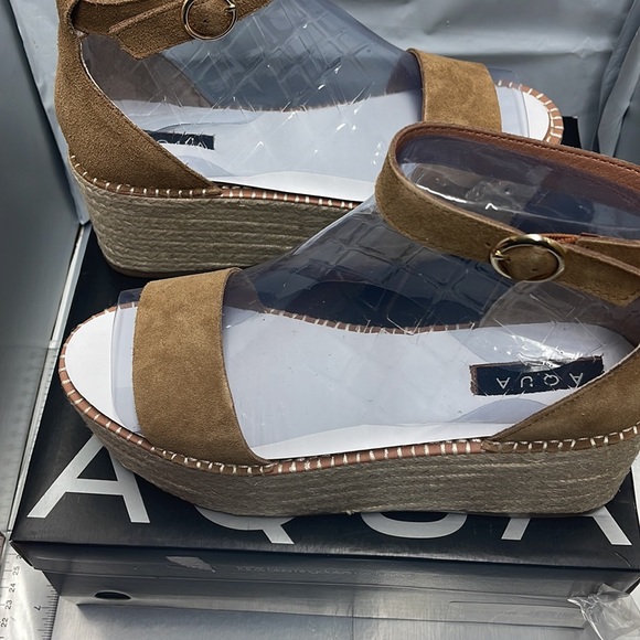 BNWT Aqua Platform Wedge Espadrille Sandals Tan sued Ria 10 - Picture 2 of 9